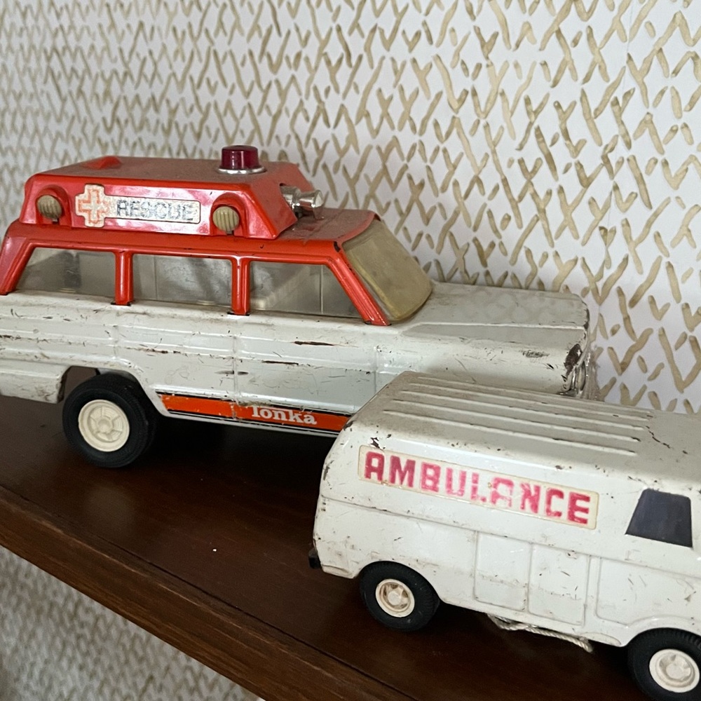2 vintage toy cars